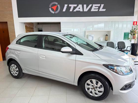 CHEVROLET ONIX 1.4 MPFI LT 8V FLEX 4P MANUAL CHEVROLET ONIX 1.4 MPFI LT 8V FLEX 4P MANUAL